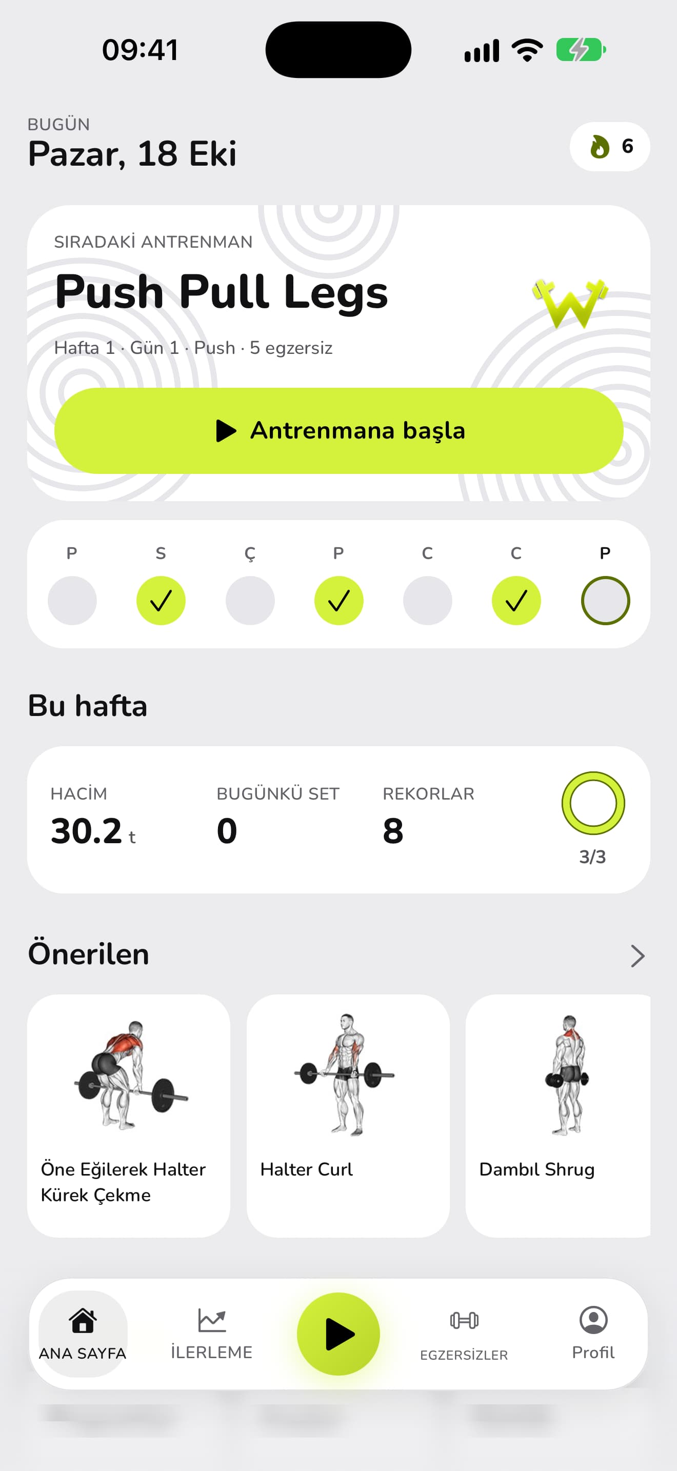 WaveFit ana sayfası: sıradaki antrenman Push Pull Legs, Hafta 1 · Gün 1 · Push, haftanın tamamlanan günleri, bu hafta 30,2 t hacim ve 8 rekor, haftalık hedef 3 / 3 ve önerilen egzersizler.