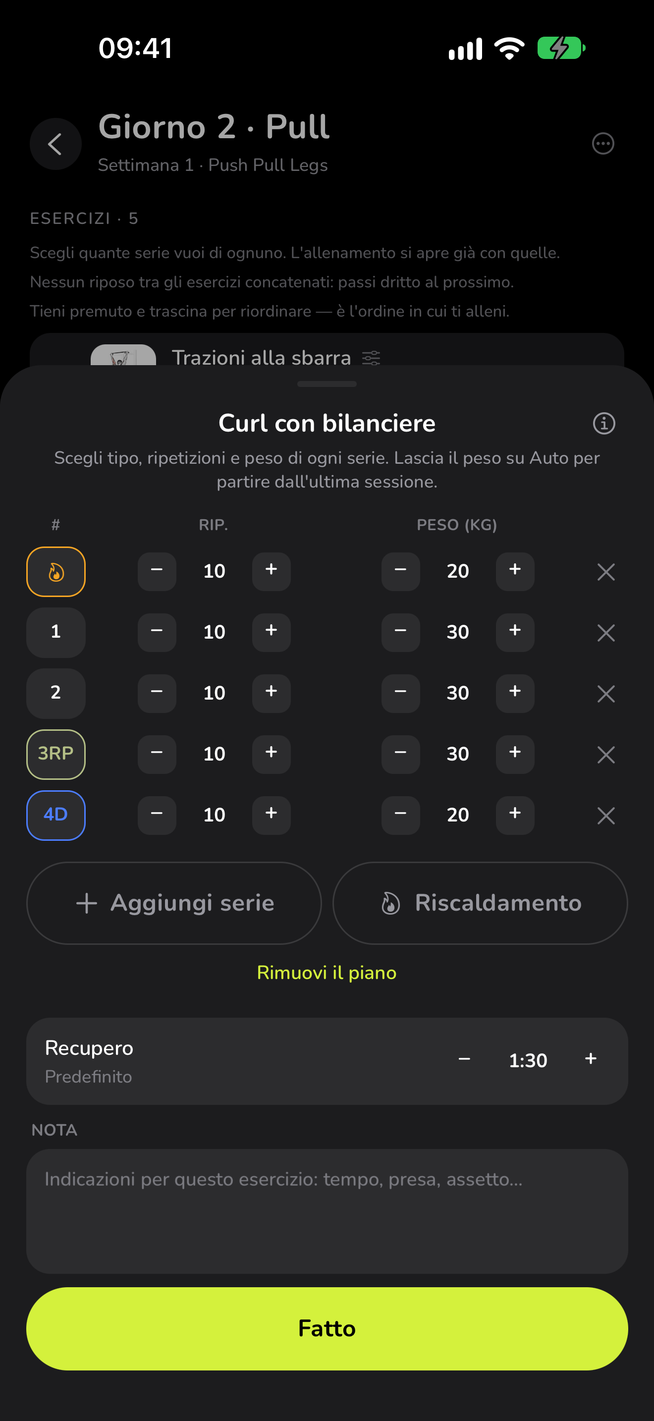 Le serie pianificate del Curl con bilanciere in WaveFit: un riscaldamento, due serie allenanti, un rest-pause e uno stripping, ognuna con ripetizioni e peso.